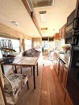 1497 1/2 E Bayshore Rd in Mountain View, CA - Building Photo