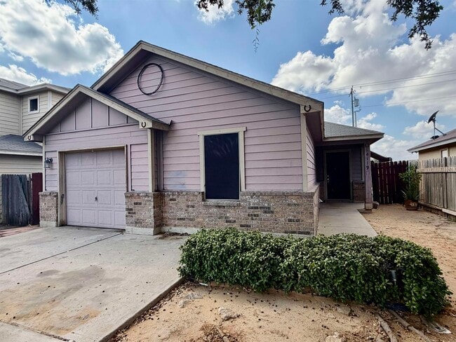 14119 Fawn Dr in Laredo, TX - Building Photo - Building Photo
