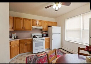 97-99-99 W 39th St in Bayonne, NJ - Building Photo - Building Photo