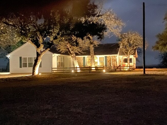 38 Parker Ranch Rd in Fredericksburg, TX - Building Photo - Building Photo