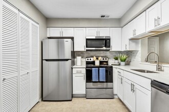 Reserve at Temple Terrace in Tampa, FL - Building Photo - Building Photo