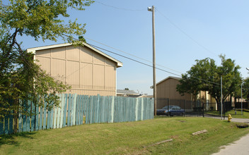 Melrose Apartments in Tulsa, OK - Building Photo - Building Photo