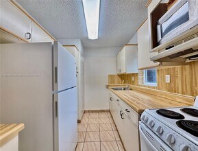 424 SW 7th St in Miami, FL - Building Photo - Building Photo