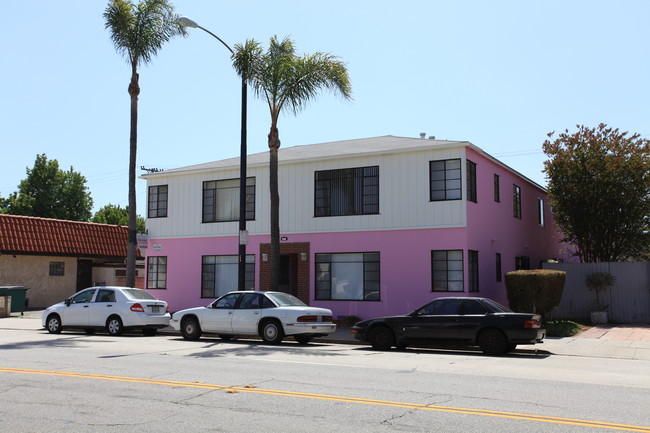 259 Redondo Ave in Long Beach, CA - Building Photo - Building Photo