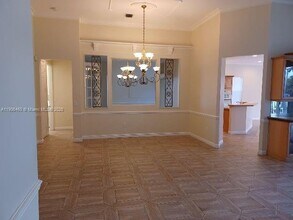 6539 Stonehurst Cir in Greenacres, FL - Building Photo - Building Photo