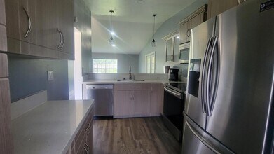 9520 W Daffodil Ln in Miramar, FL - Building Photo - Building Photo