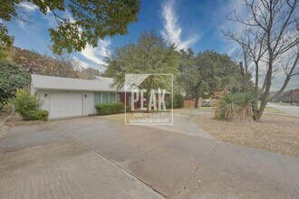 4127 Trail Lake Dr in Fort Worth, TX - Building Photo - Building Photo