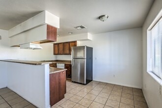 3131 N Walnut Rd in Las Vegas, NV - Building Photo - Building Photo