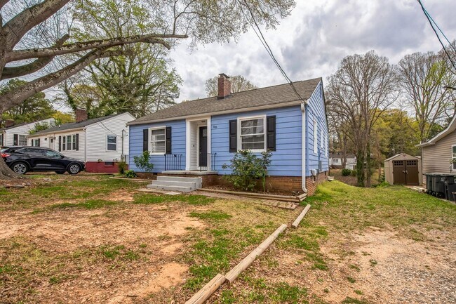 1019 Holland Ave in Gastonia, NC - Building Photo - Building Photo