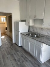 10716 Ralston, ½ in Los Angeles, CA - Building Photo - Building Photo