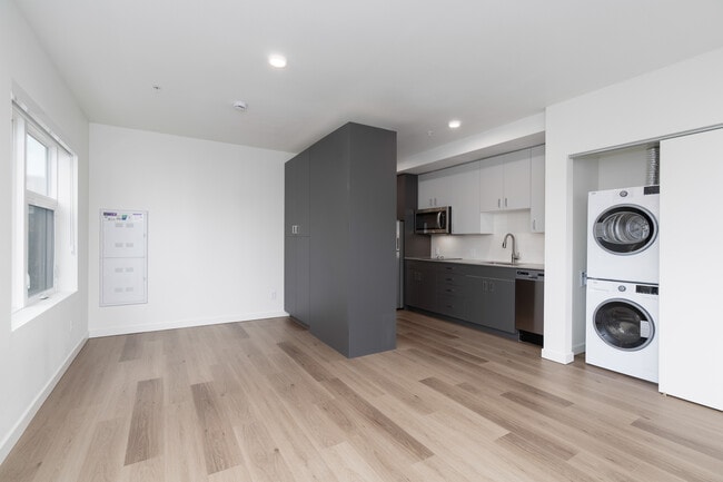 Paceline in Portland, OR - Building Photo - Building Photo