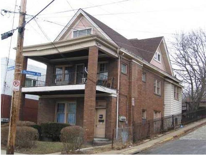 3890 Brighton Rd in Pittsburgh, PA - Building Photo