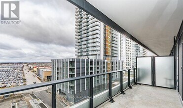 8960 Jane St in Vaughan, ON - Building Photo - Building Photo