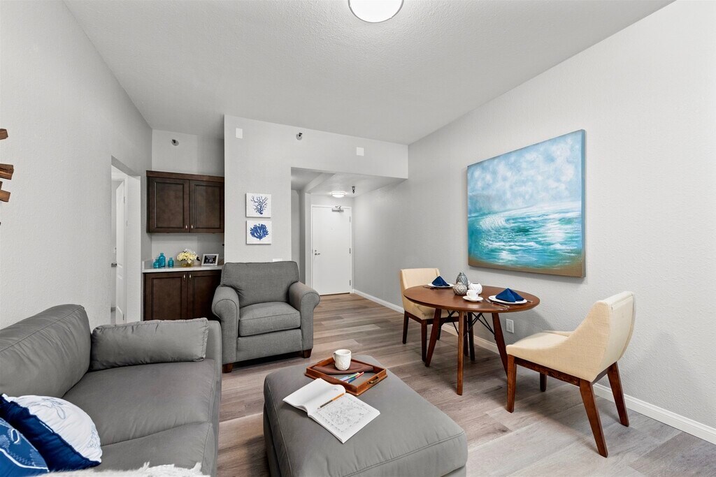 Altura Villas Apartments in Vista, CA