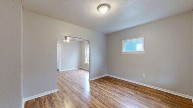 7911 New York Ave in Cleveland, OH - Building Photo - Building Photo