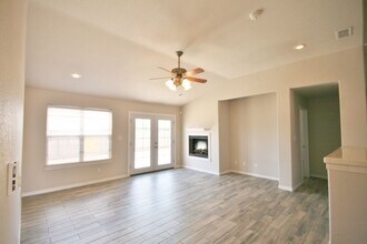 2105 Hali Ln in Clovis, NM - Building Photo - Building Photo