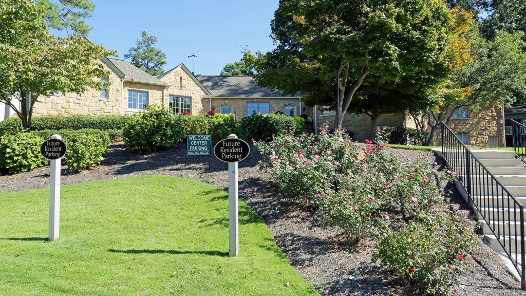 Vestavia Park Apartments in Vestavia Hills, AL