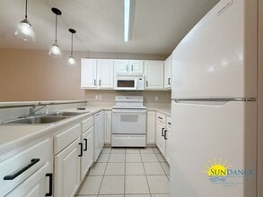 964 Scenic Oak Ln in Fort Walton Beach, FL - Building Photo - Building Photo