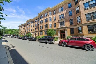 6 Newport Rd, Unit 4 in Cambridge, MA - Foto de edificio - Building Photo