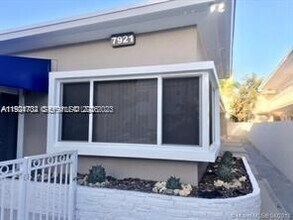 7921 Abbott Ave in Miami Beach, FL - Building Photo - Building Photo
