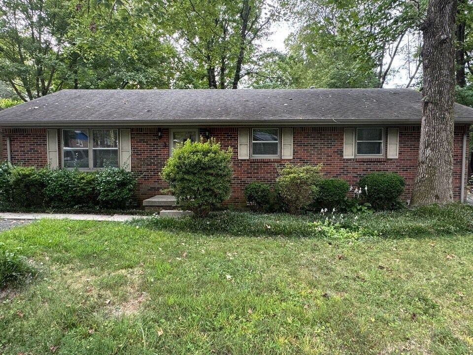 360 Longview Dr in Paducah, KY - Building Photo