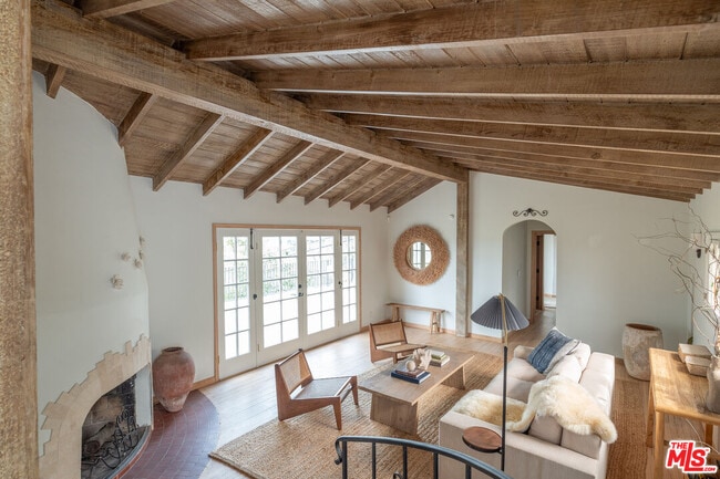 property at 11539 Sunshine Terrace