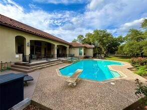 11117 Edgecomb Cove in Austin, TX - Foto de edificio - Building Photo
