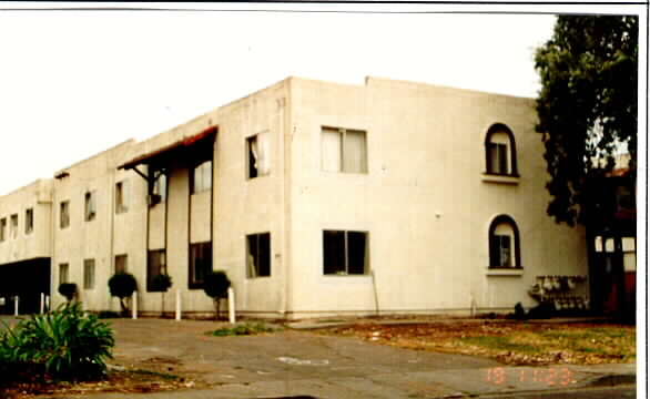 Monte Vina Apartments in Healdsburg, CA - Building Photo - Building Photo