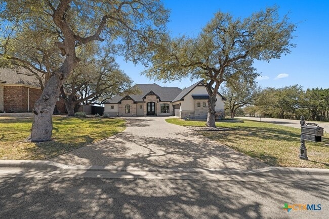 property at 1745 Alta Vista Loop