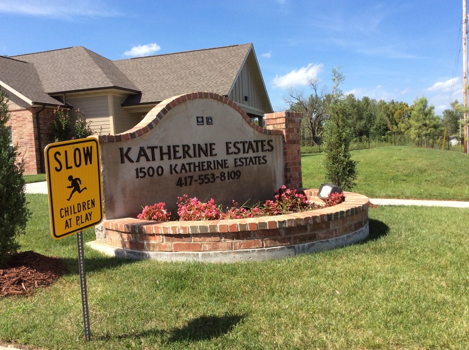 Katherine Estates in Joplin, MO - Building Photo