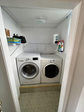 4 John St, Unit 1 in Haverhill, MA - Building Photo - Building Photo