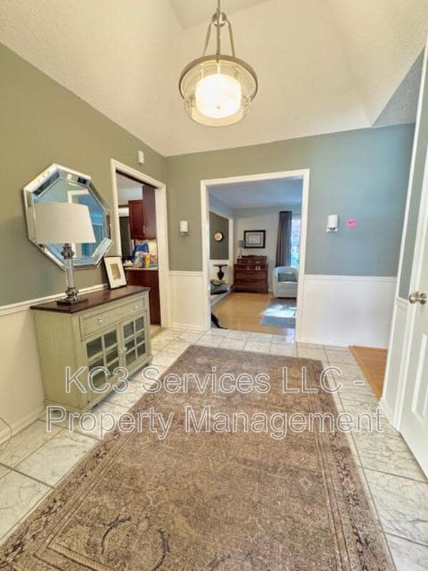 615 E 101st Terrace in Kansas City, MO - Building Photo - Building Photo