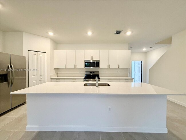 property at 5033 Oakmont Dr