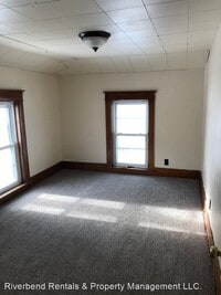 820 10th St E photo'