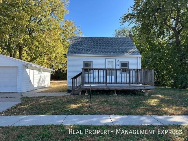 property at 312 S 1st Ave