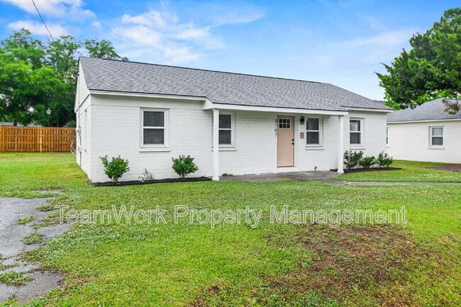 3107 Azalea Dr in N. Charleston, SC - Building Photo - Building Photo
