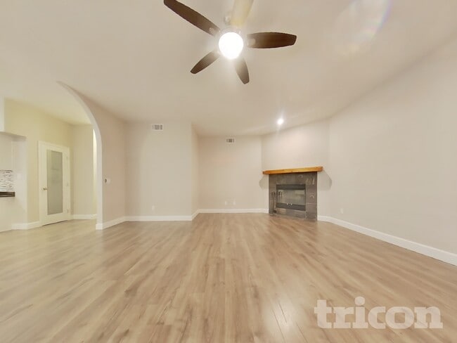 1990 Turnberry Dr in Oviedo, FL - Building Photo - Building Photo