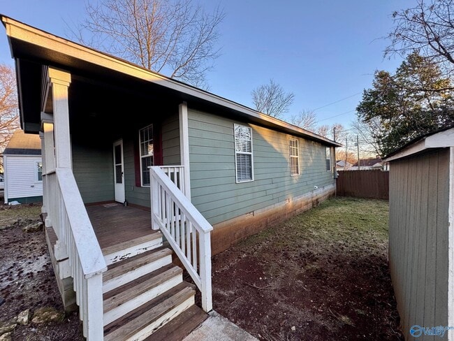 4013 Pine Ave SW in Huntsville, AL - Building Photo - Building Photo