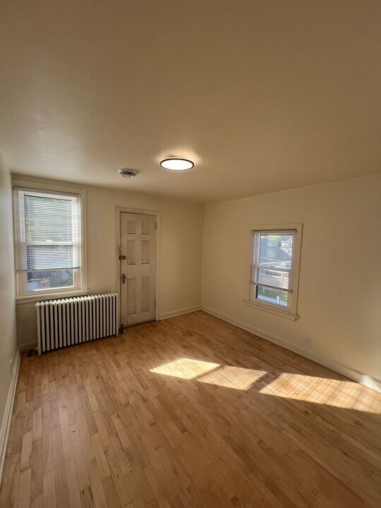 1511 Oregon St in Oshkosh, WI - Building Photo