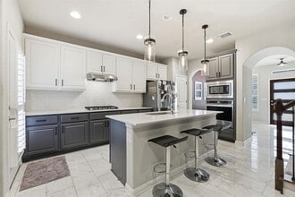 5720 Baythorne Dr in Austin, TX - Building Photo - Building Photo