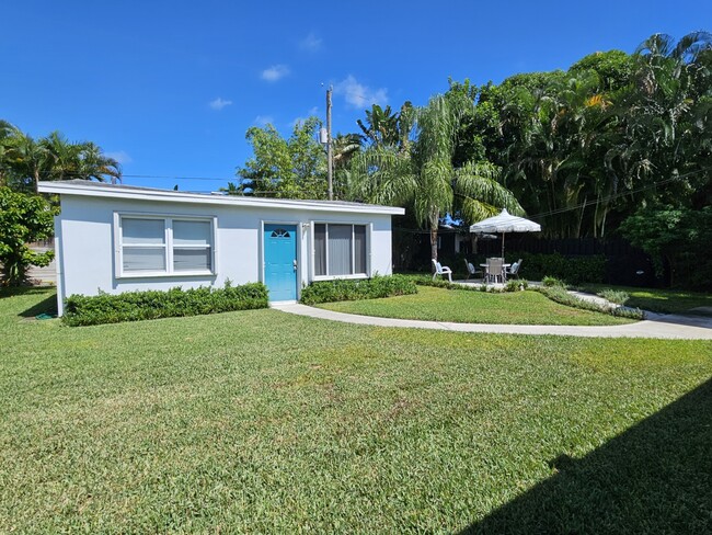 17 NE 9th St in Delray Beach, FL - Building Photo - Building Photo