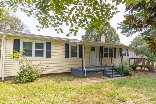 property at 3925 Phelps Rd