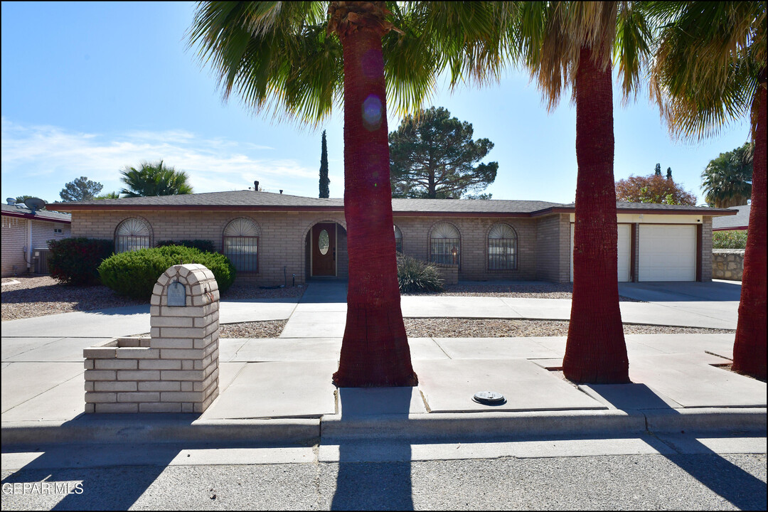 10720 Aldama Ct in El Paso, TX - Building Photo