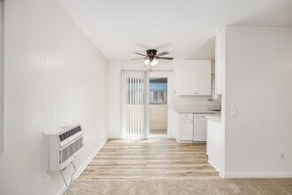 Rancho Villas in San Diego, CA - Building Photo - Building Photo