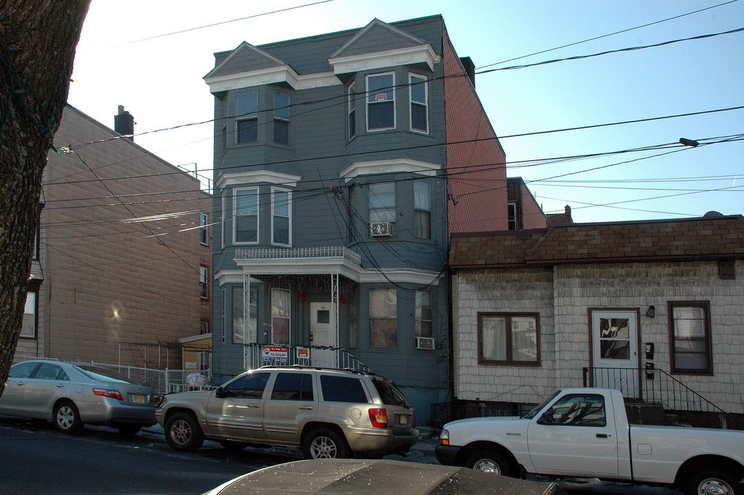 43 Thorne St in Jersey City, NJ - Foto de edificio