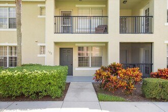 166 SW Peacock Blvd in Port St. Lucie, FL - Building Photo - Building Photo