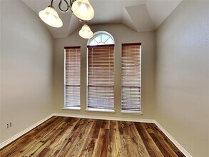 2209 Chapman Dr in Carrollton, TX - Building Photo - Building Photo