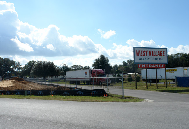 300 SW 40th Ave in Ocala, FL - Foto de edificio - Building Photo