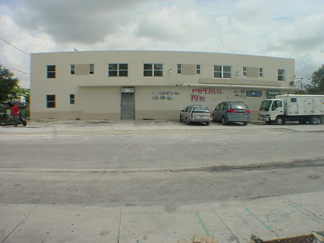 2145 Lincoln Ave in Opa Locka, FL - Building Photo