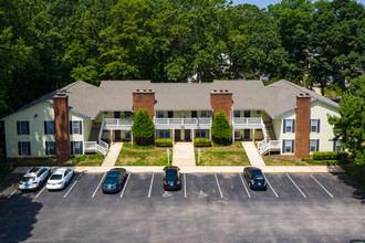 ARIUM Trailwood in Raleigh, NC - Foto de edificio - Building Photo